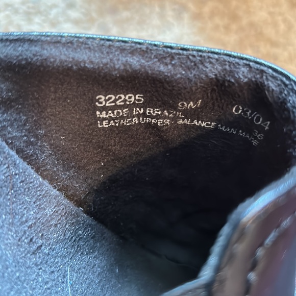 Clarks - Picture 4 of 4